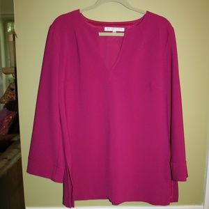 TRINA TURK LOS ANGELES  FUCHSIA V-NECK TOP